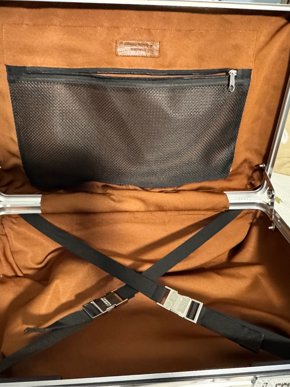 Sterling Pacific Aluminum Suitcase - Picture 6 of 6